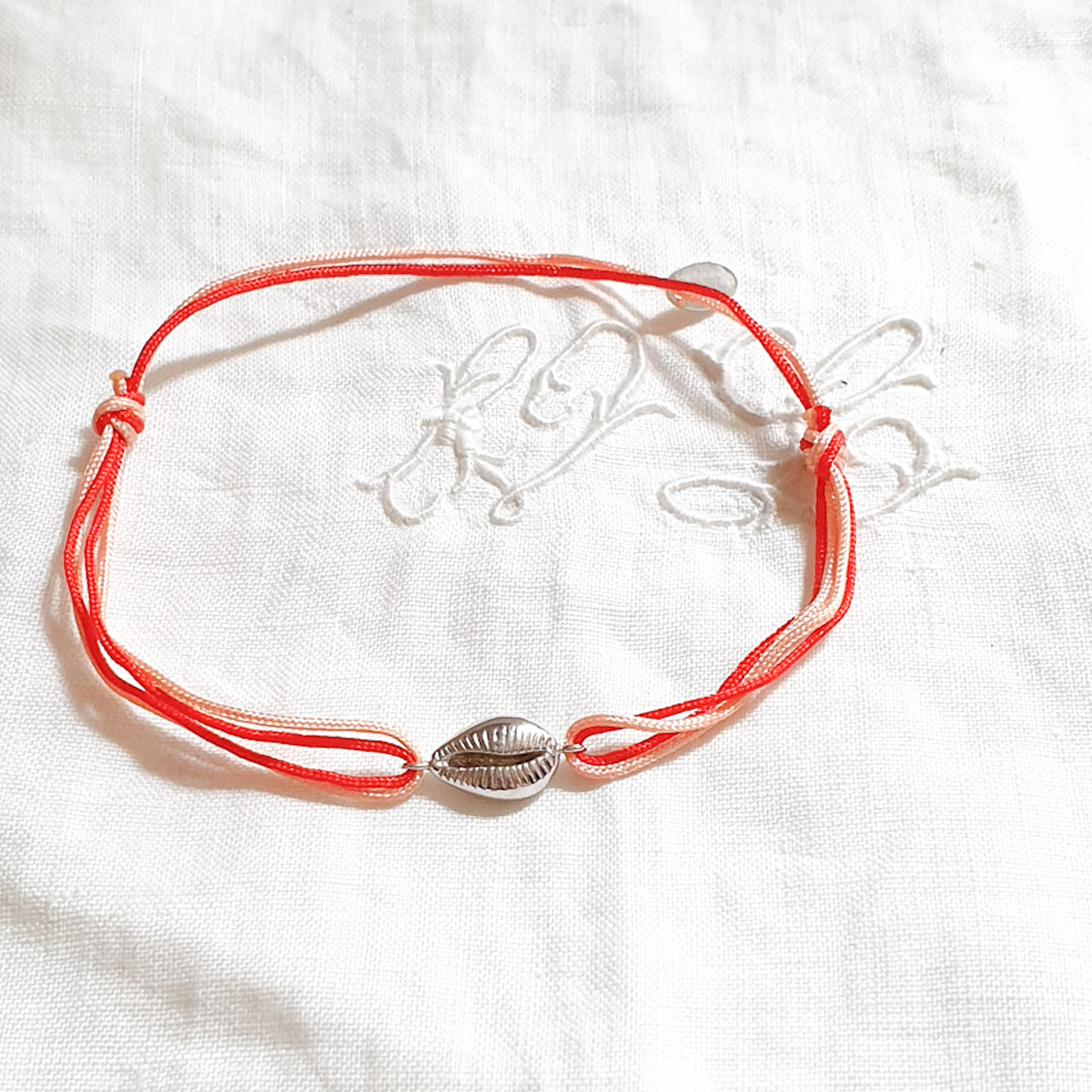 bracelet ete cauri cordon en solde
