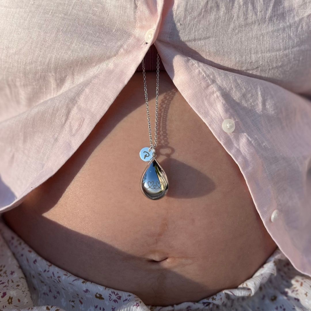 bijou femme enceinte collier gravé
