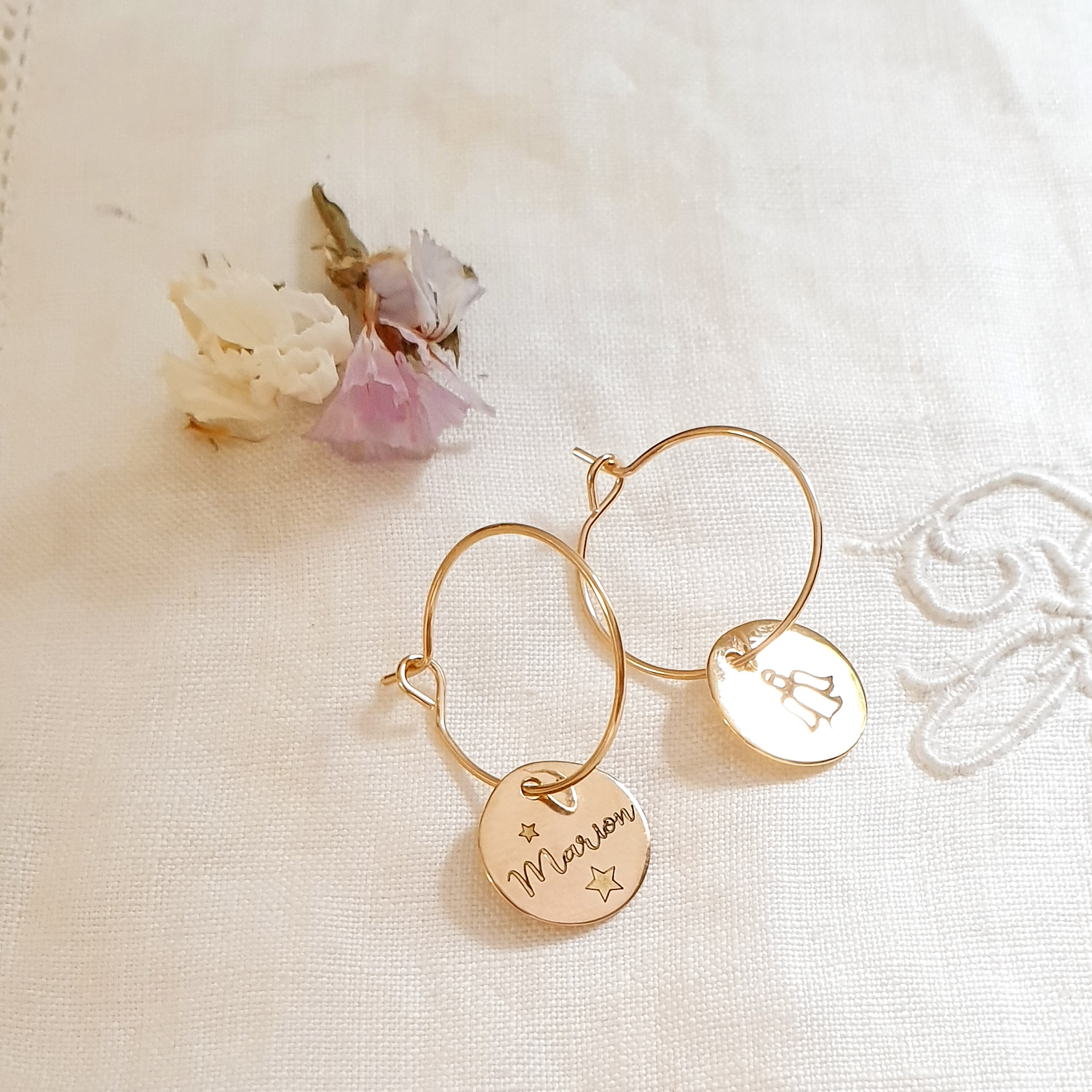 boucles oreilles fille personnalisees