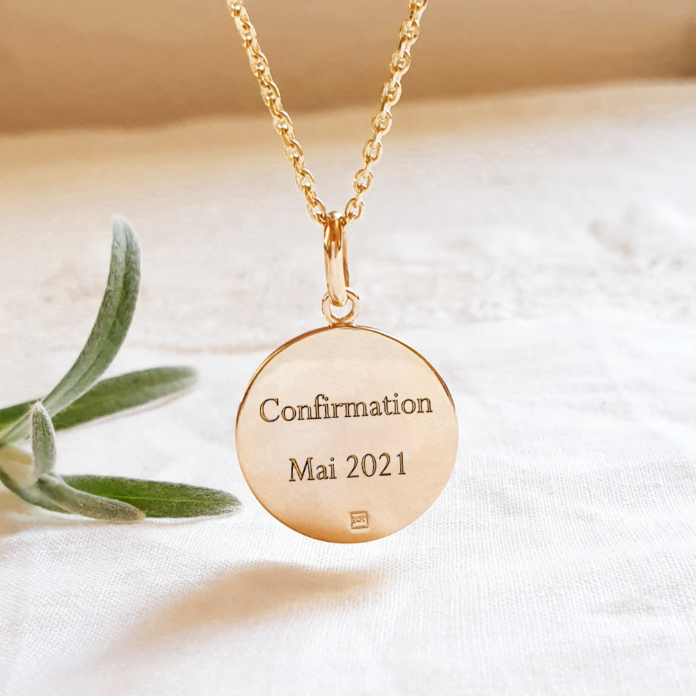cadeau confirmation medaille gravée
