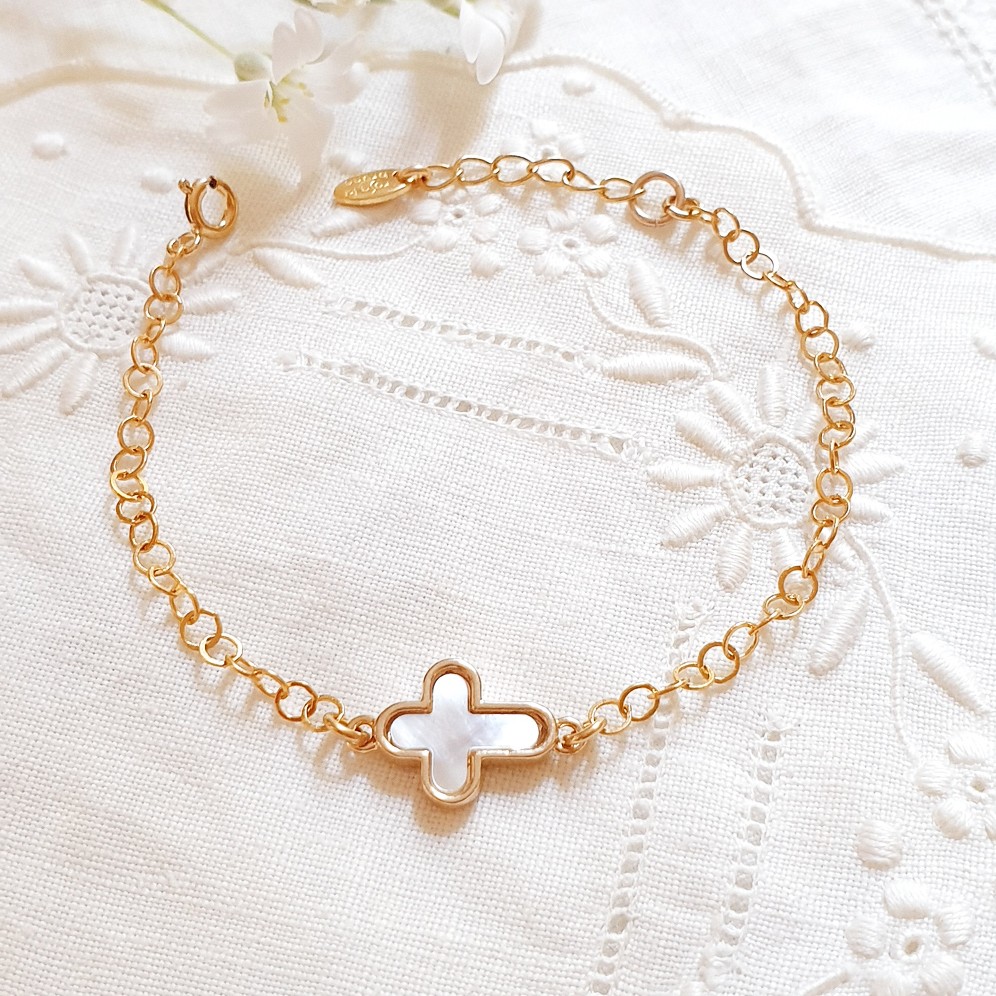 bijou croix or et nacre