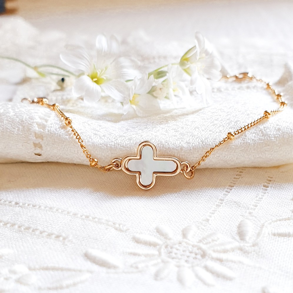 bracelet petite croix