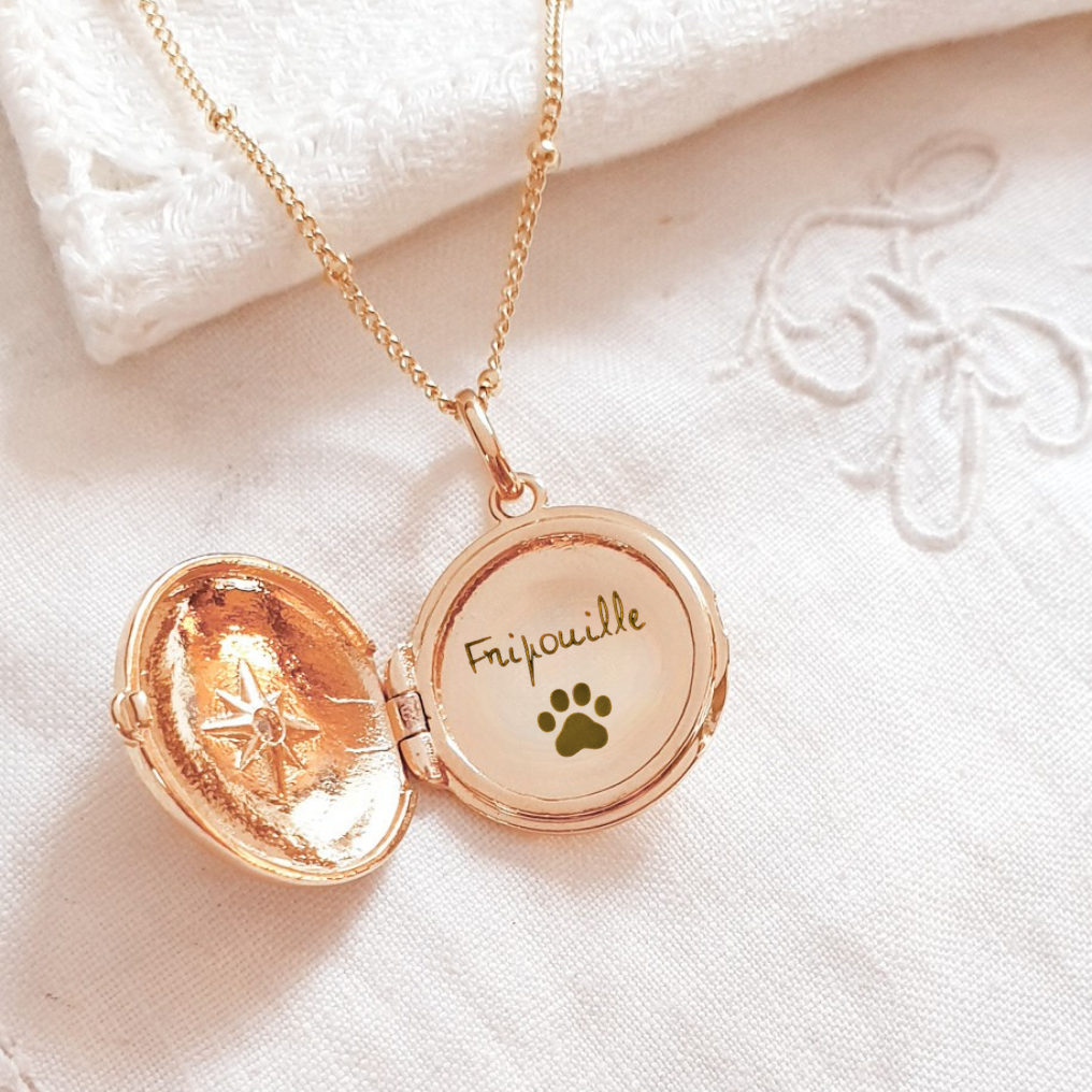 bijou souvenir avec empreinte chat