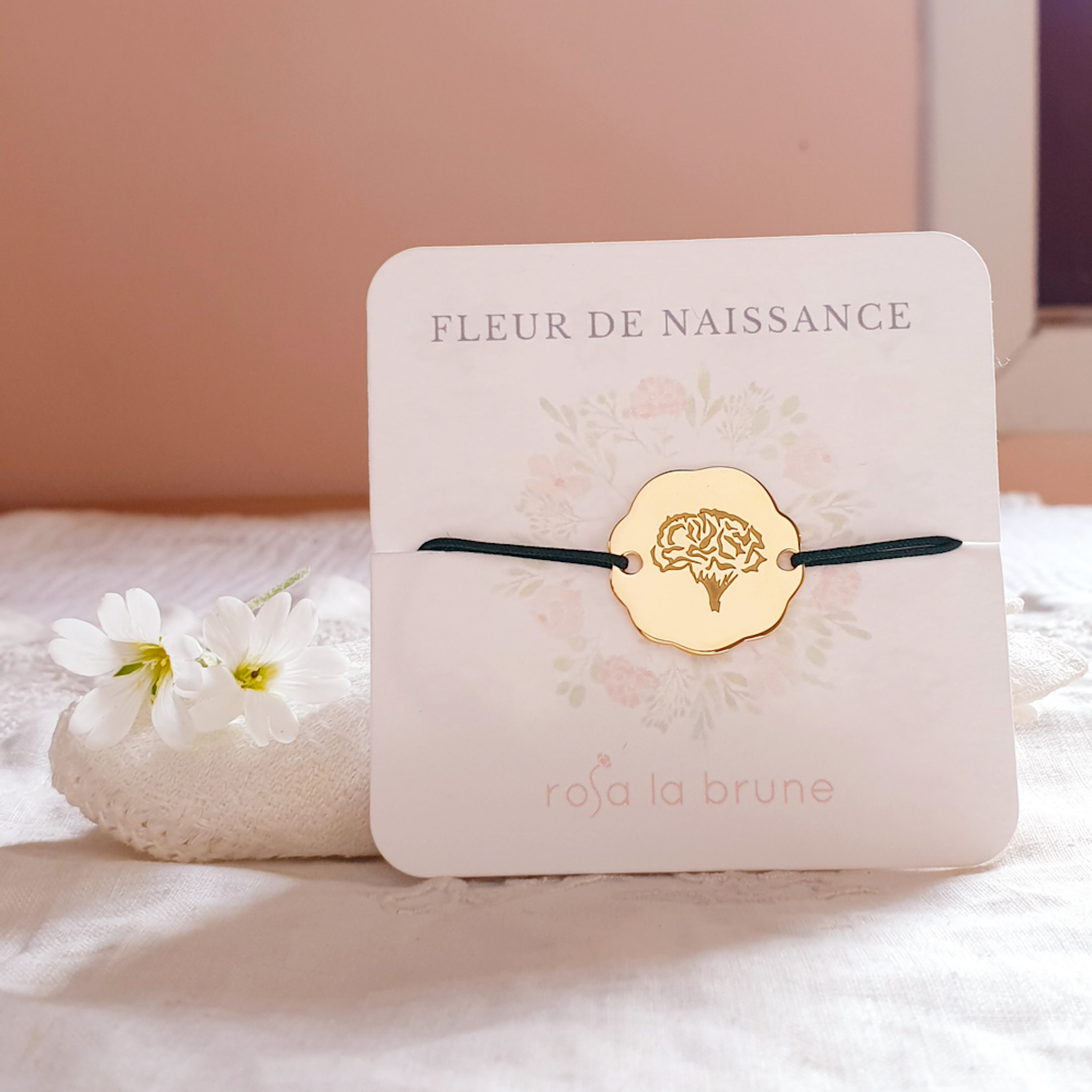 bracelet-fleur-de-naissance-janvier-oeillet-ingenue