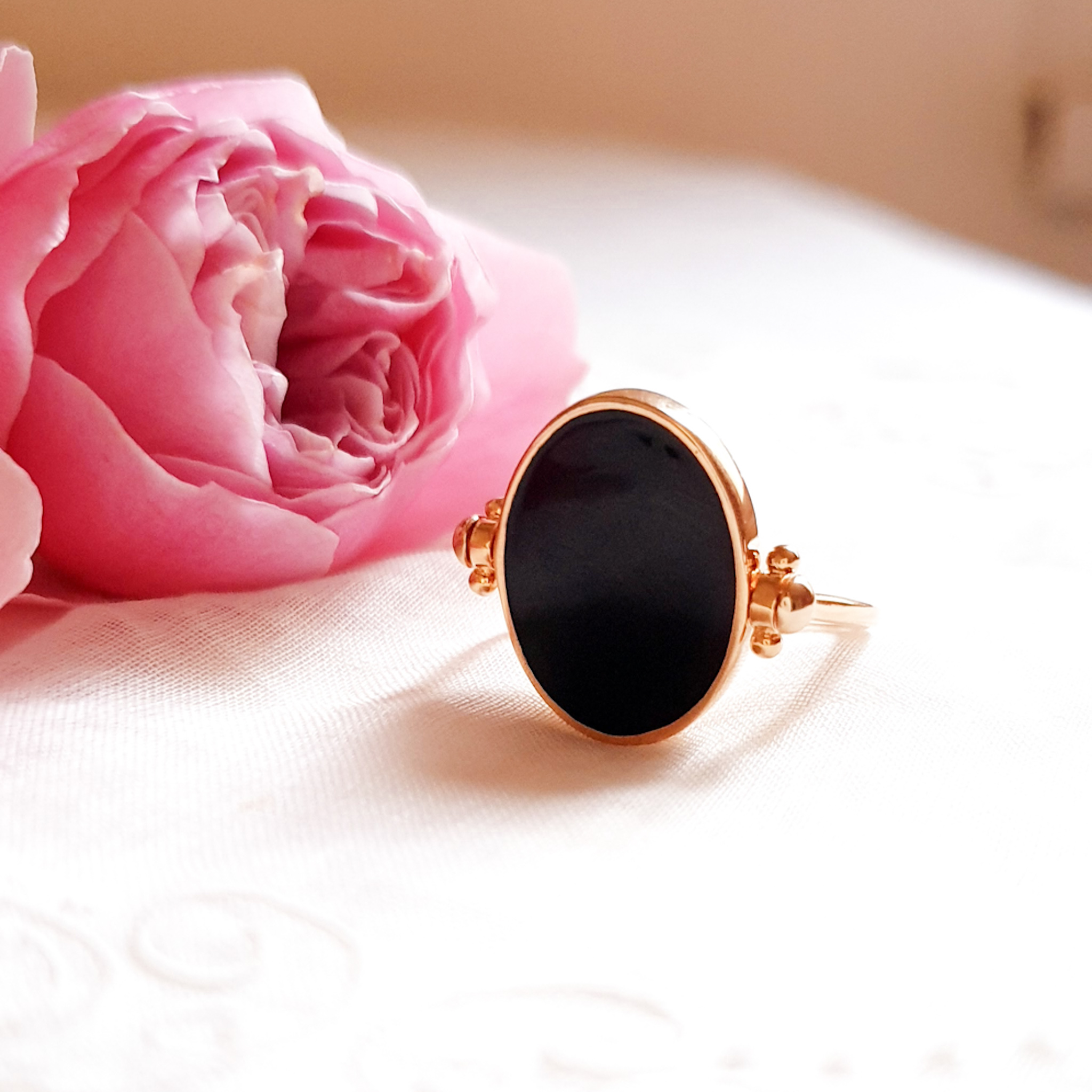 bague-a-personnaliser-2-faces-noir-et-or