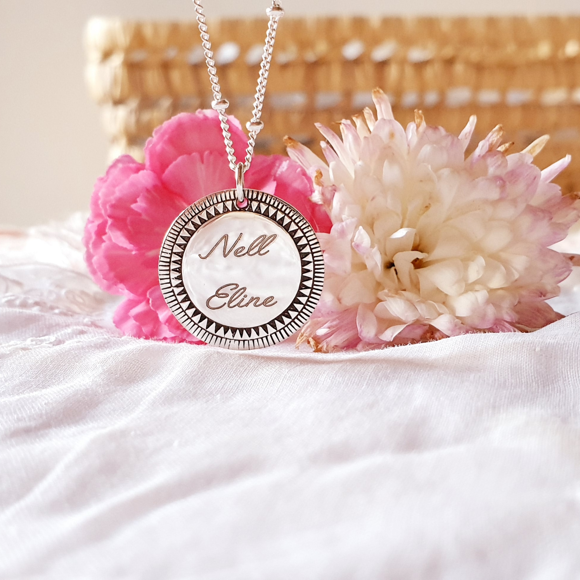 collier-prenoms-fille-garcon-pour-maman-argent