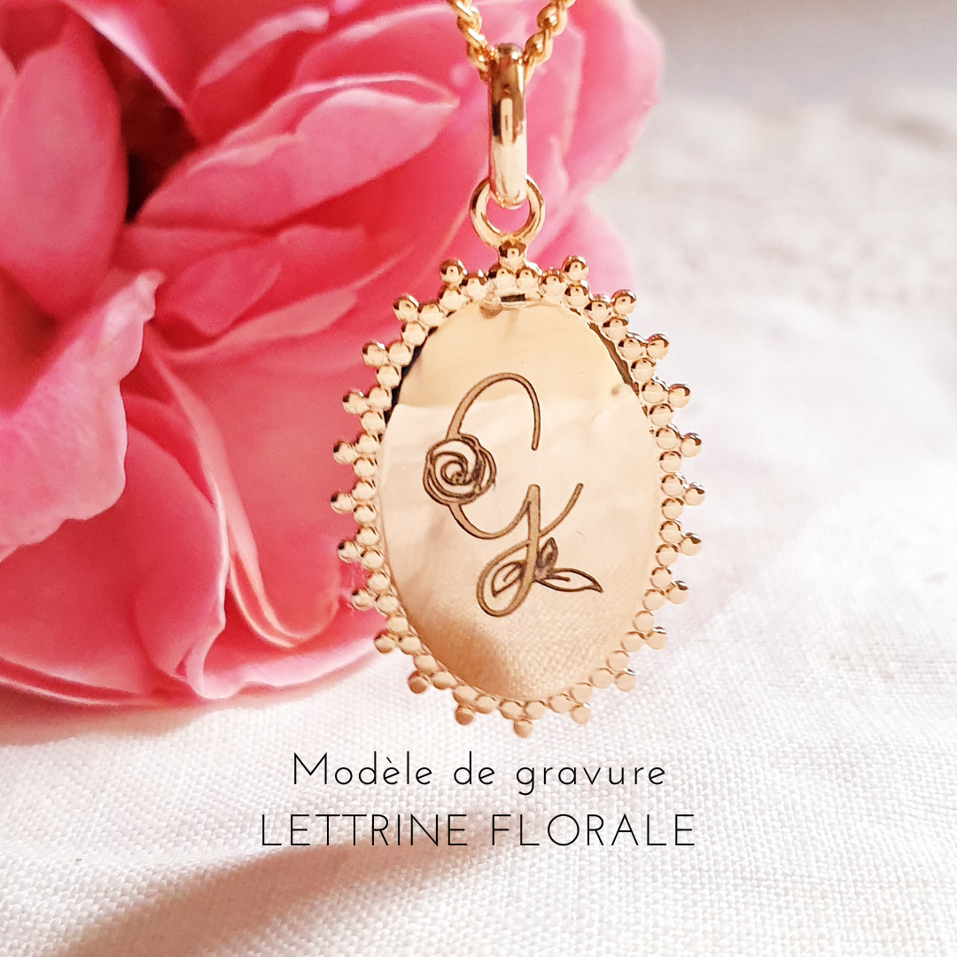 pendentif-personnalise-initiale-lettrine-fleur