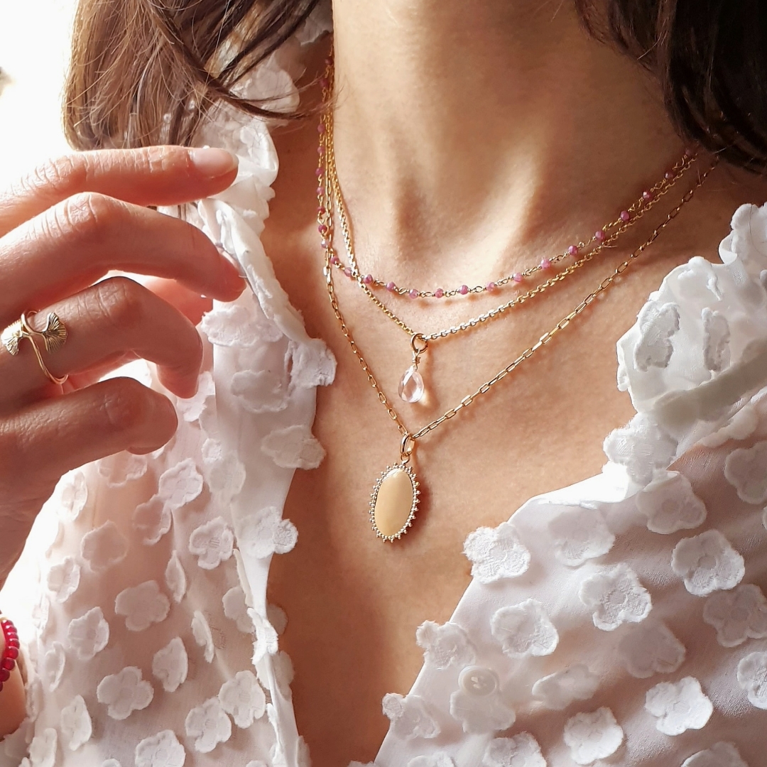 collier-pierre-et-medaille-personnalisable-ovale