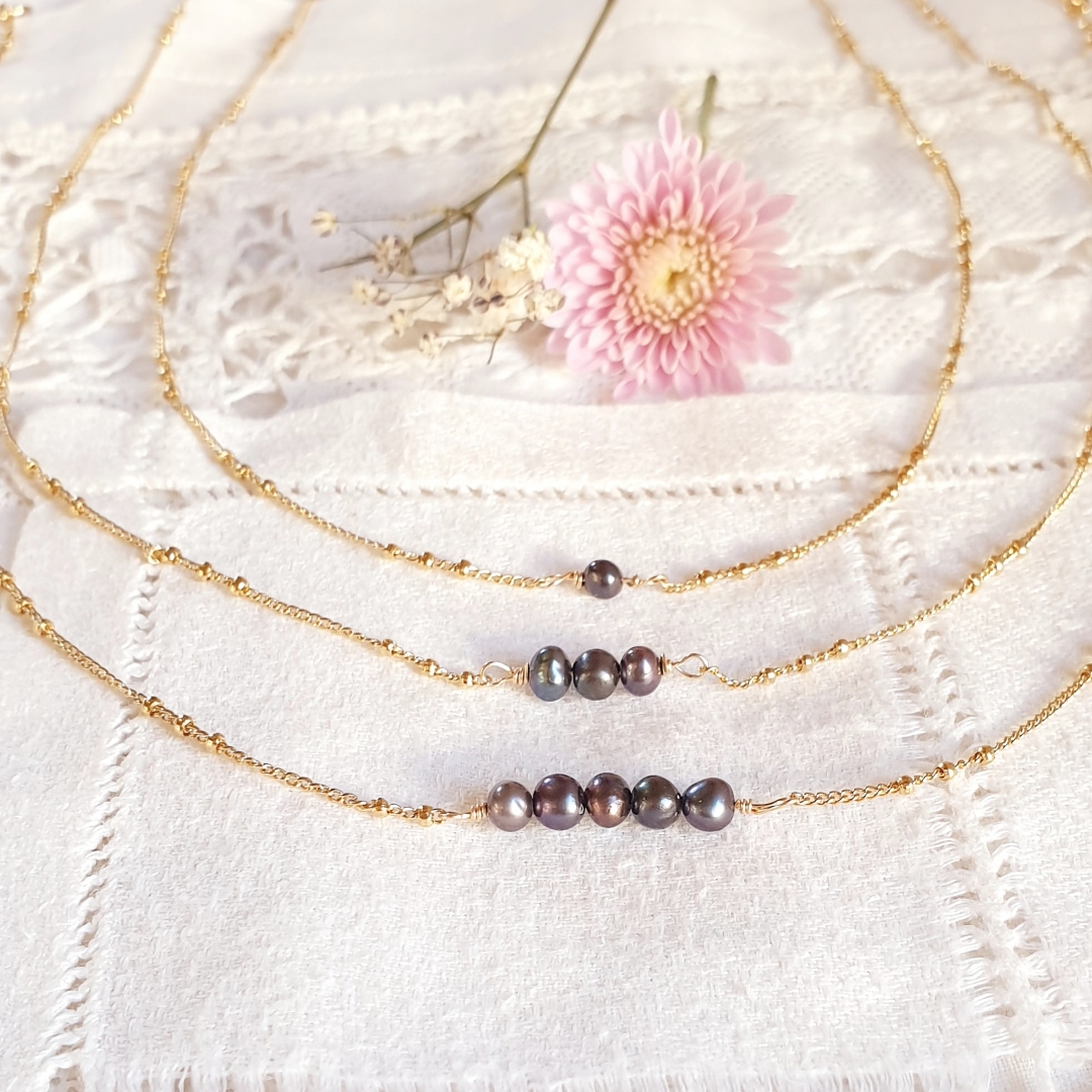 collier-nacre-grise-perles-personnalise-pour-maman