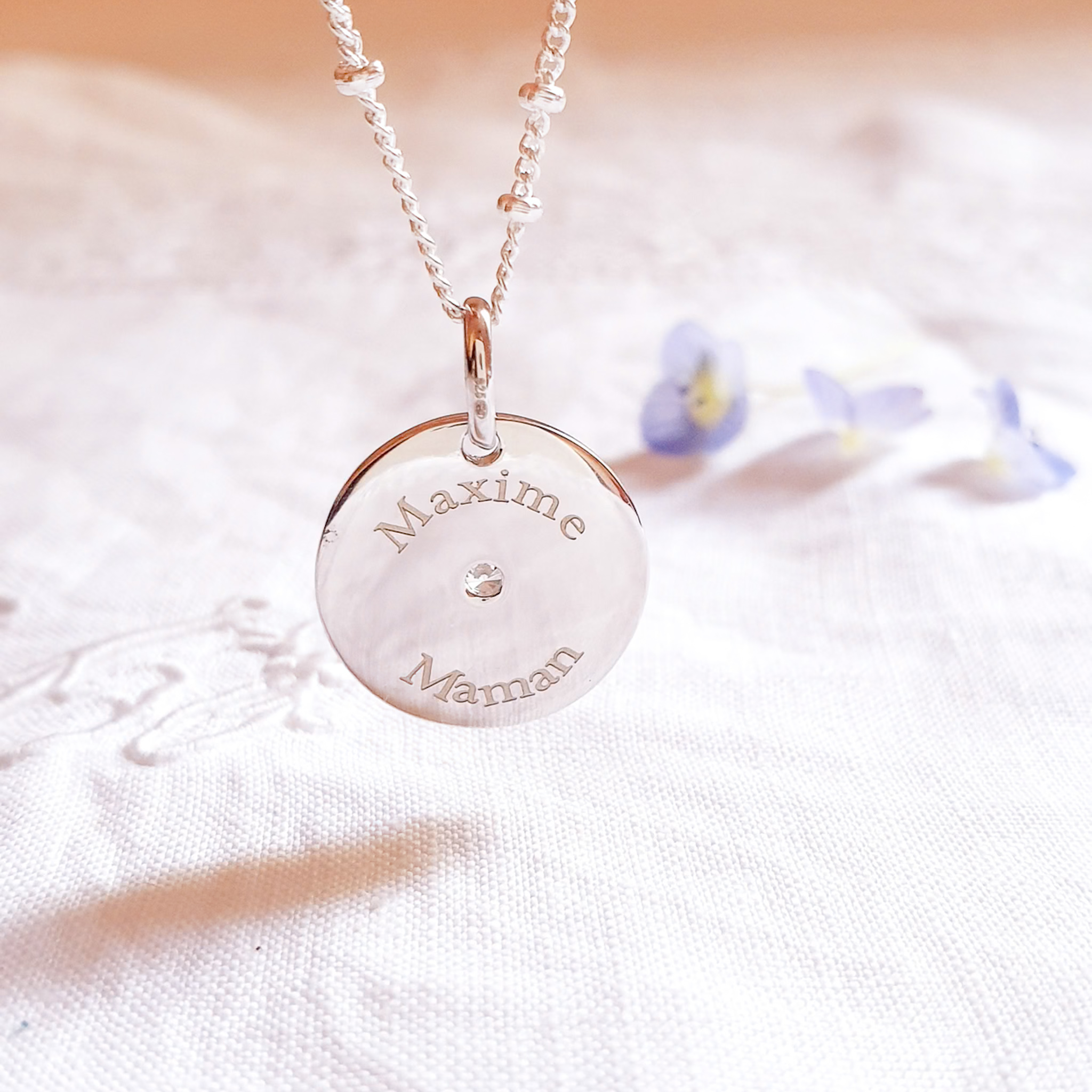 collier-maman-argent-grave