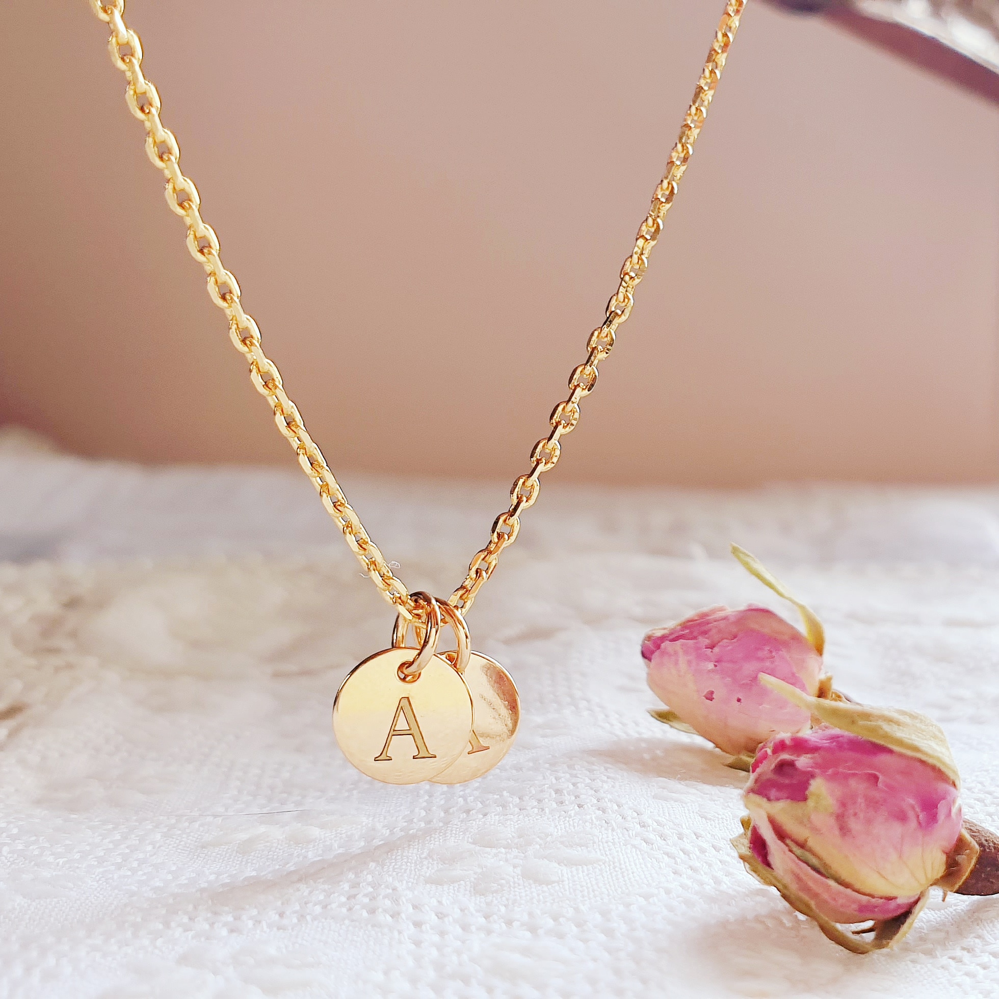 collier-medaille-initiale