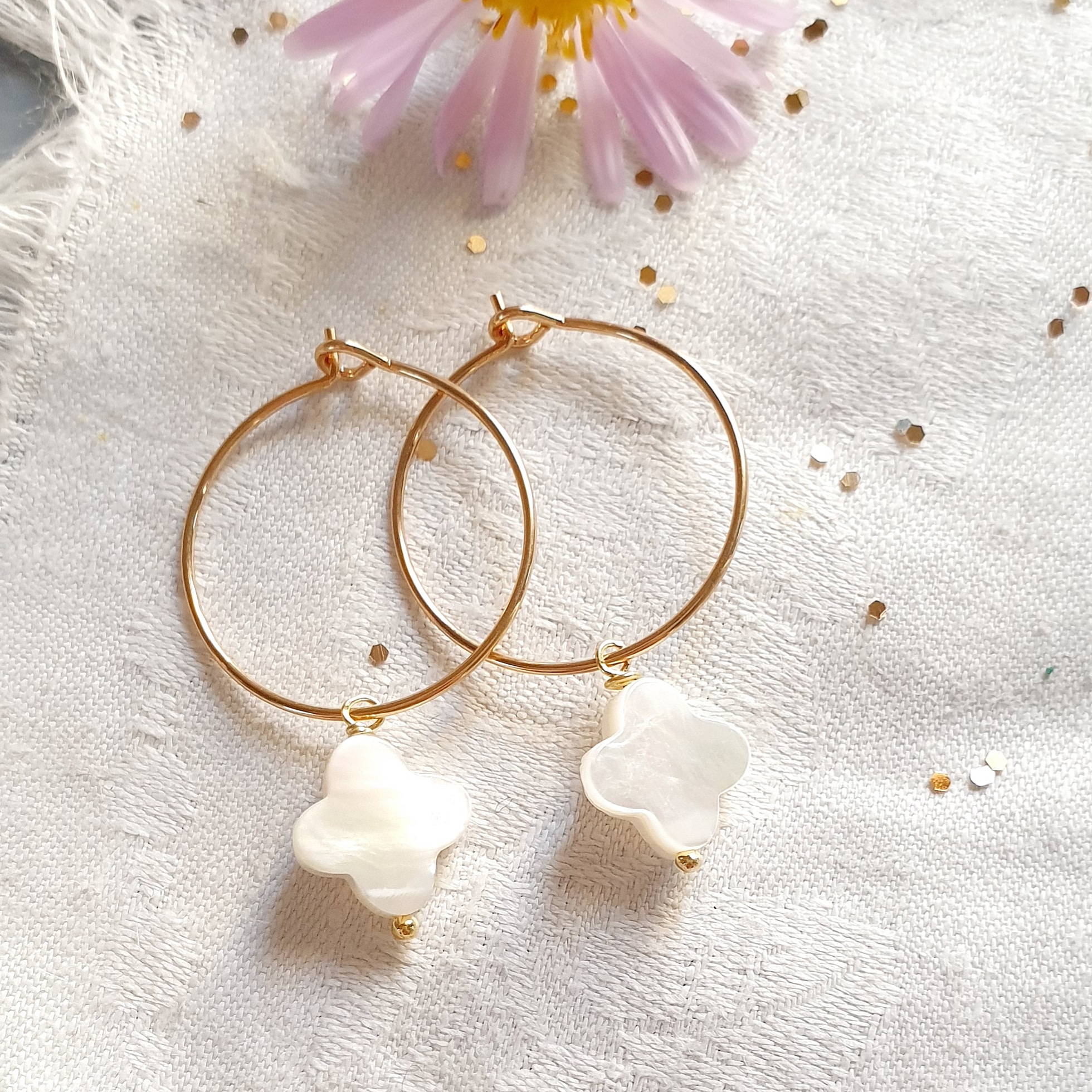 boucle-oreille-creole-nacre
