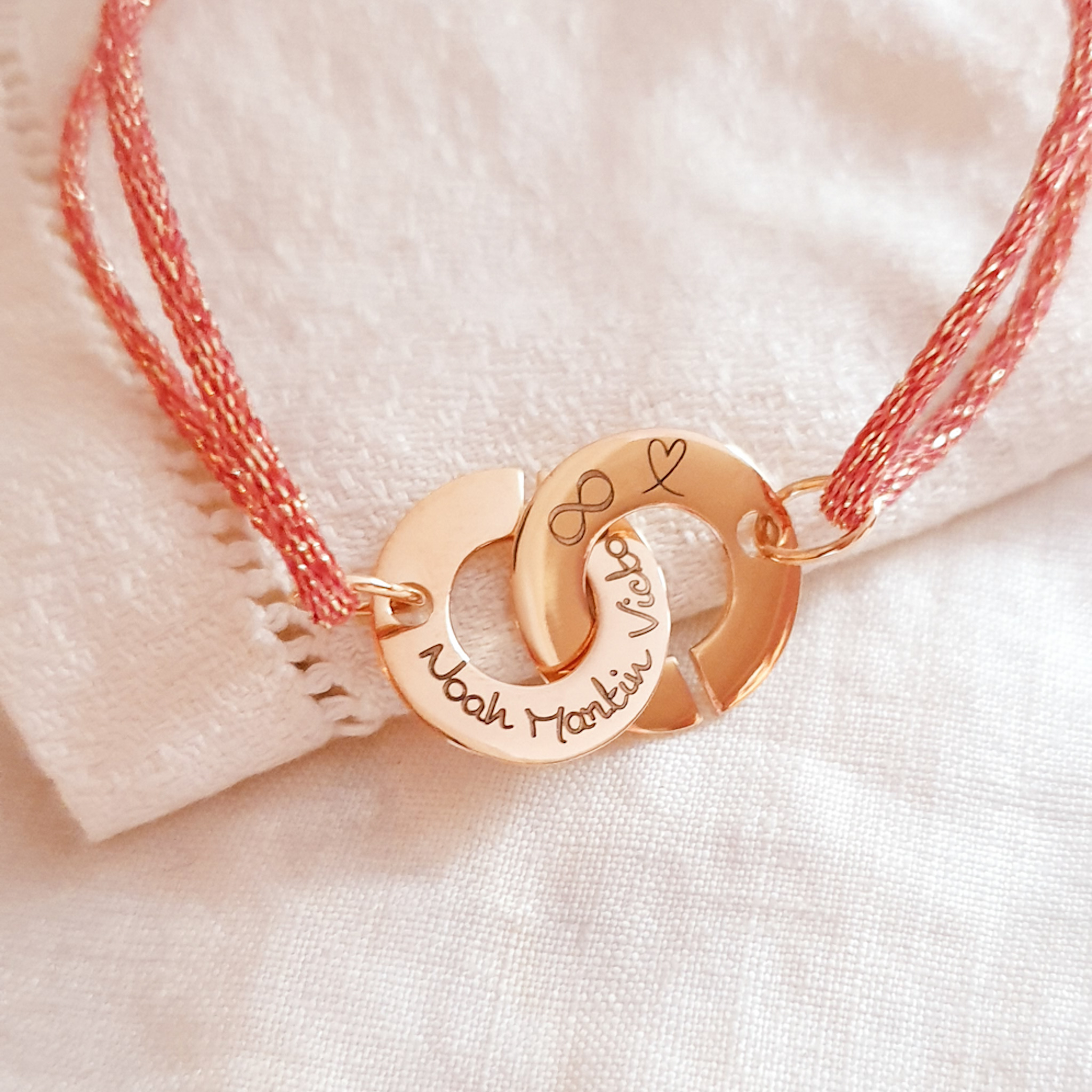 bracelet-prenom-menottes-pour-maman