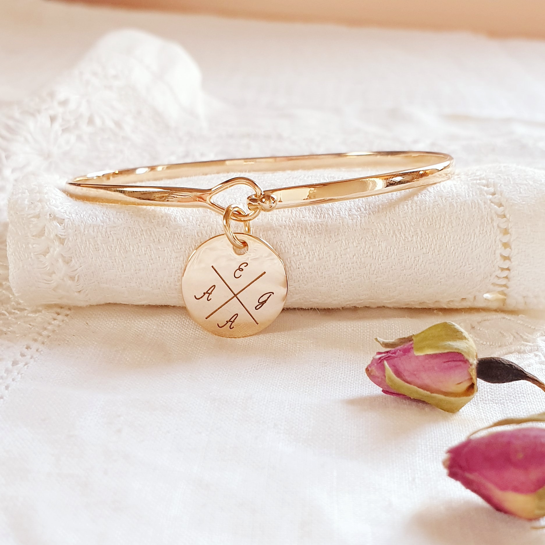 bracelet-jonc-plaque-or-initiale