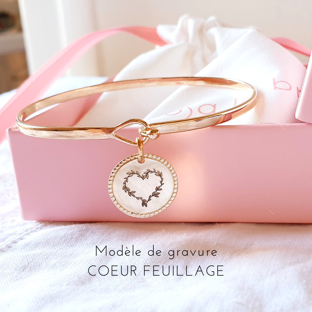 jonc-personnalise-femme-coeur-feuillage