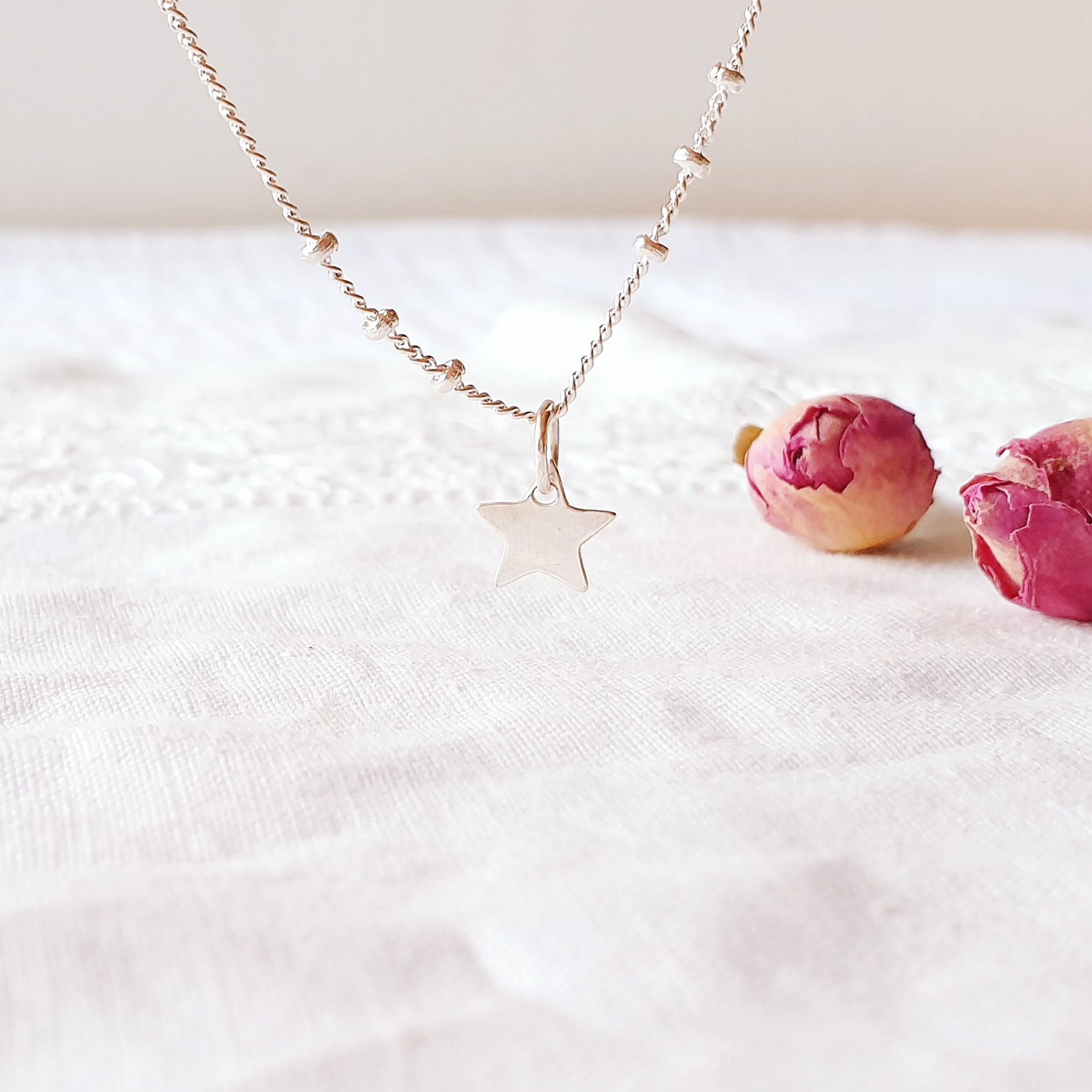 collier-fille-ras-de-cou-argent-mini-etoile