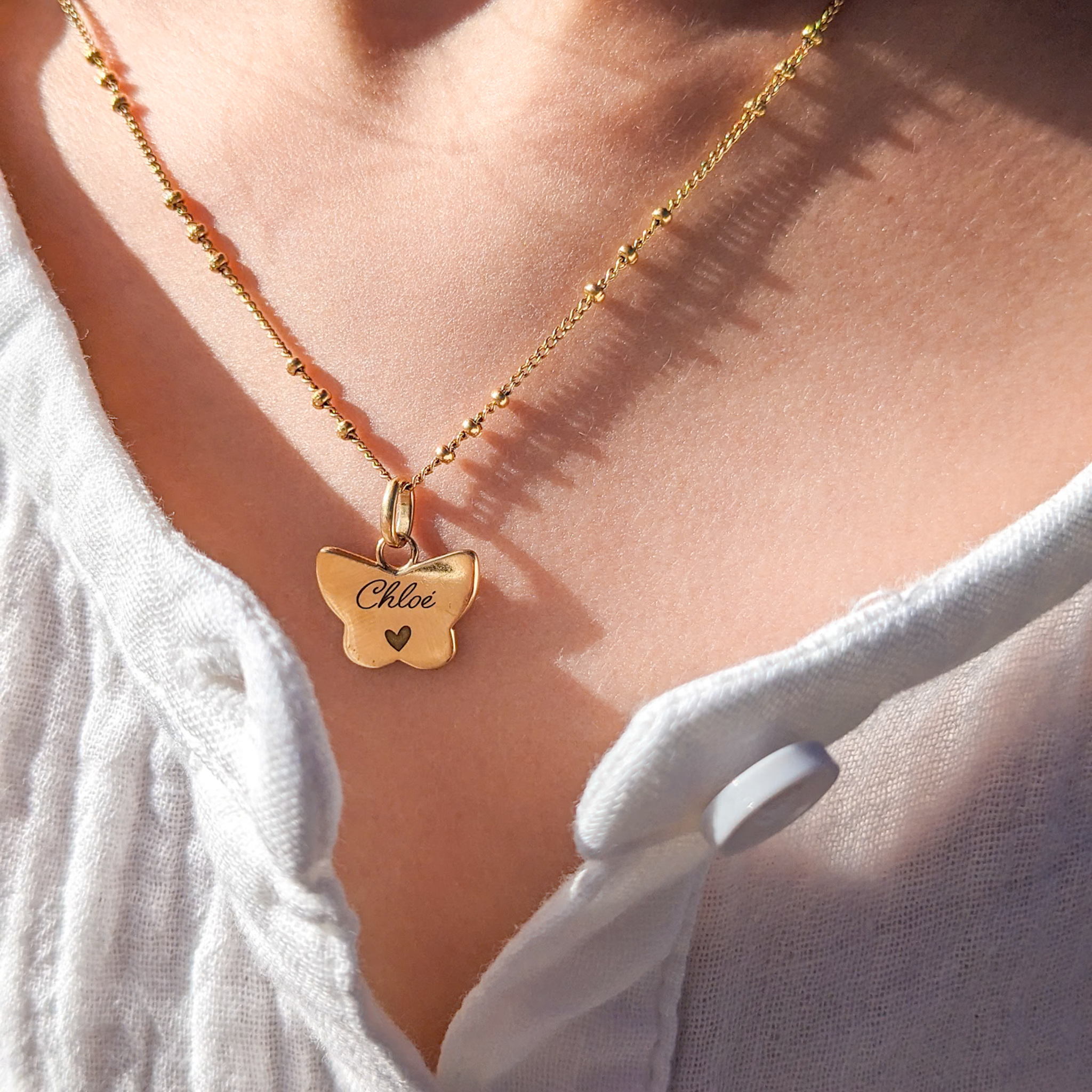 collier-personnalise-papillon-fille