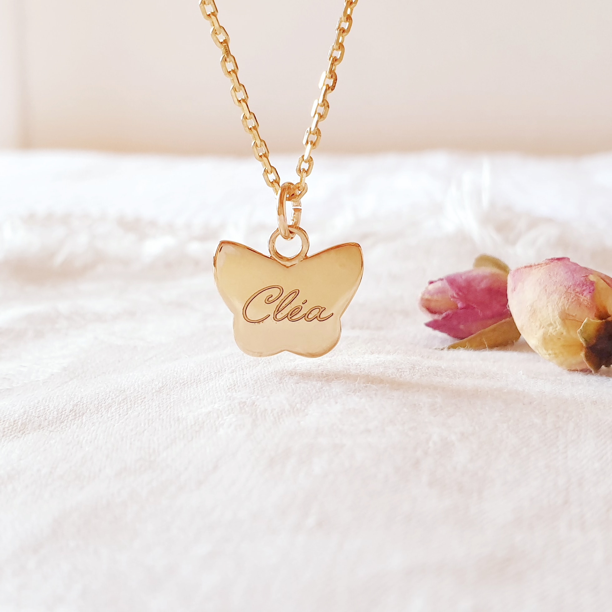 collier-papillon-grave-fille-prenom
