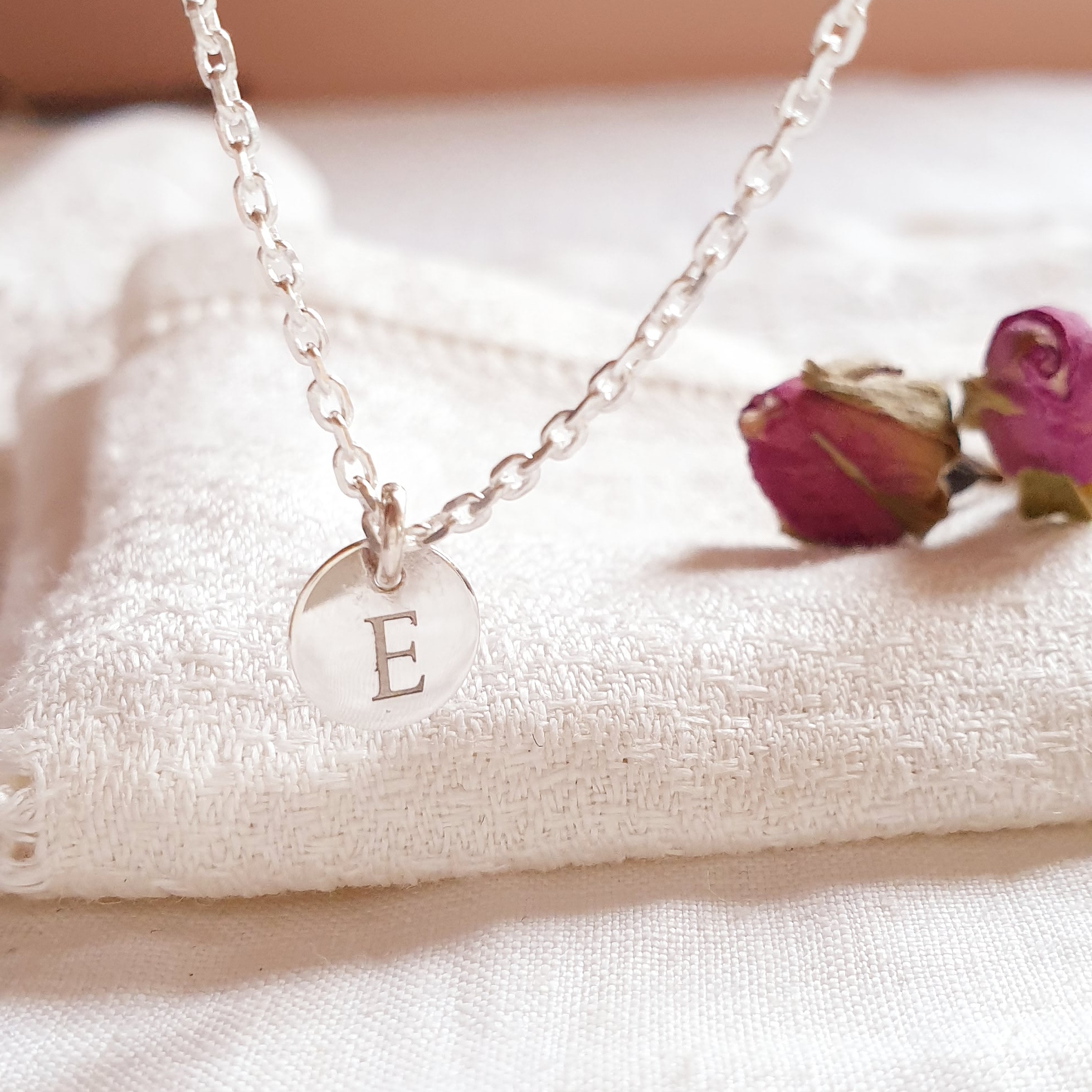 collier-fille-grave-argent-initiale