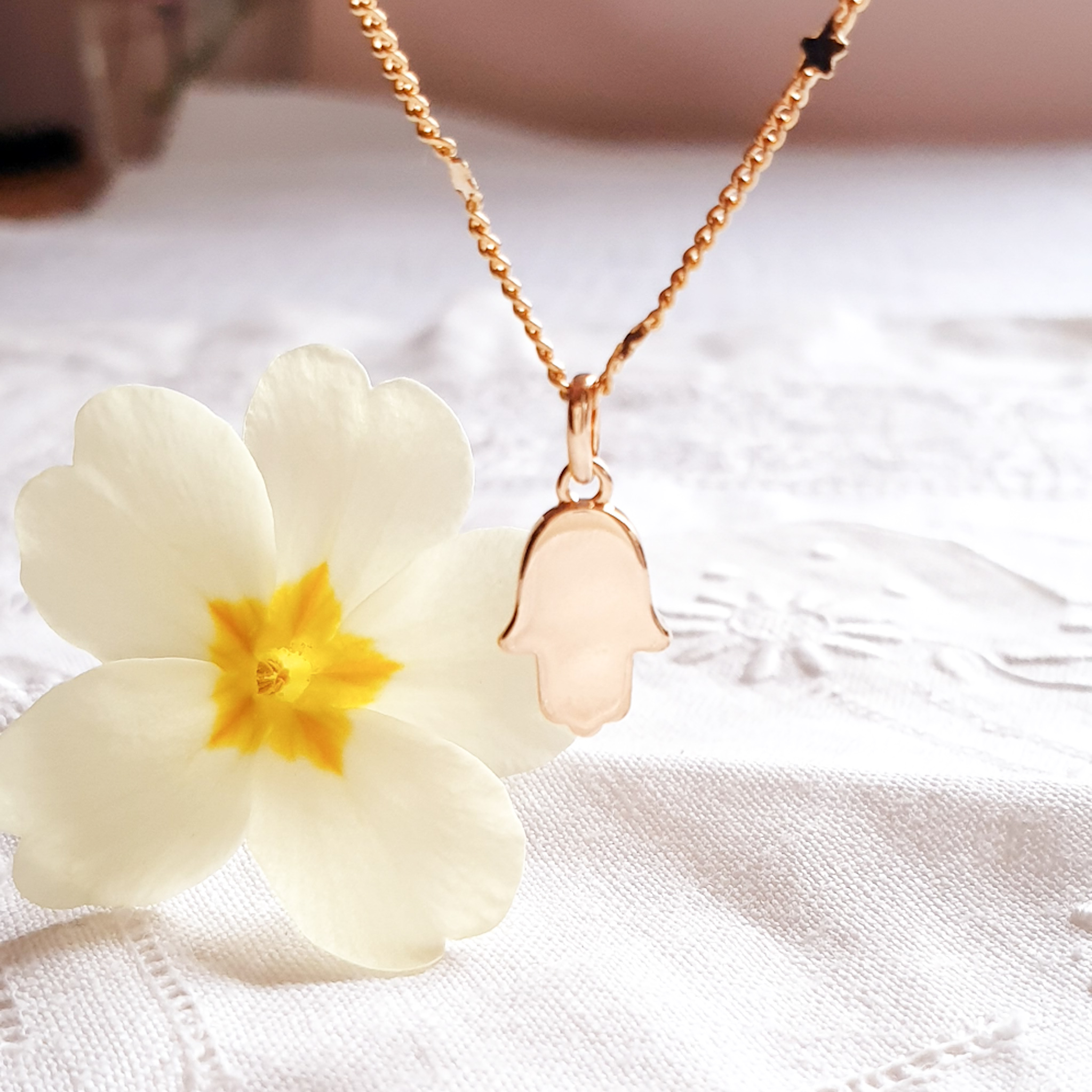 pendentif-personnalisable-enfant-main-de-fatma