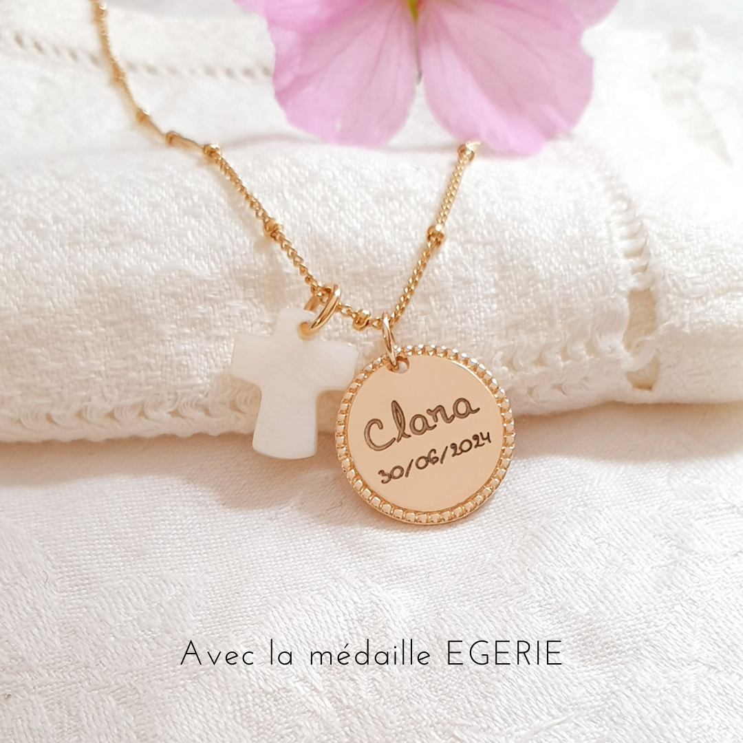 collier-communion-bapteme-croix-nacre