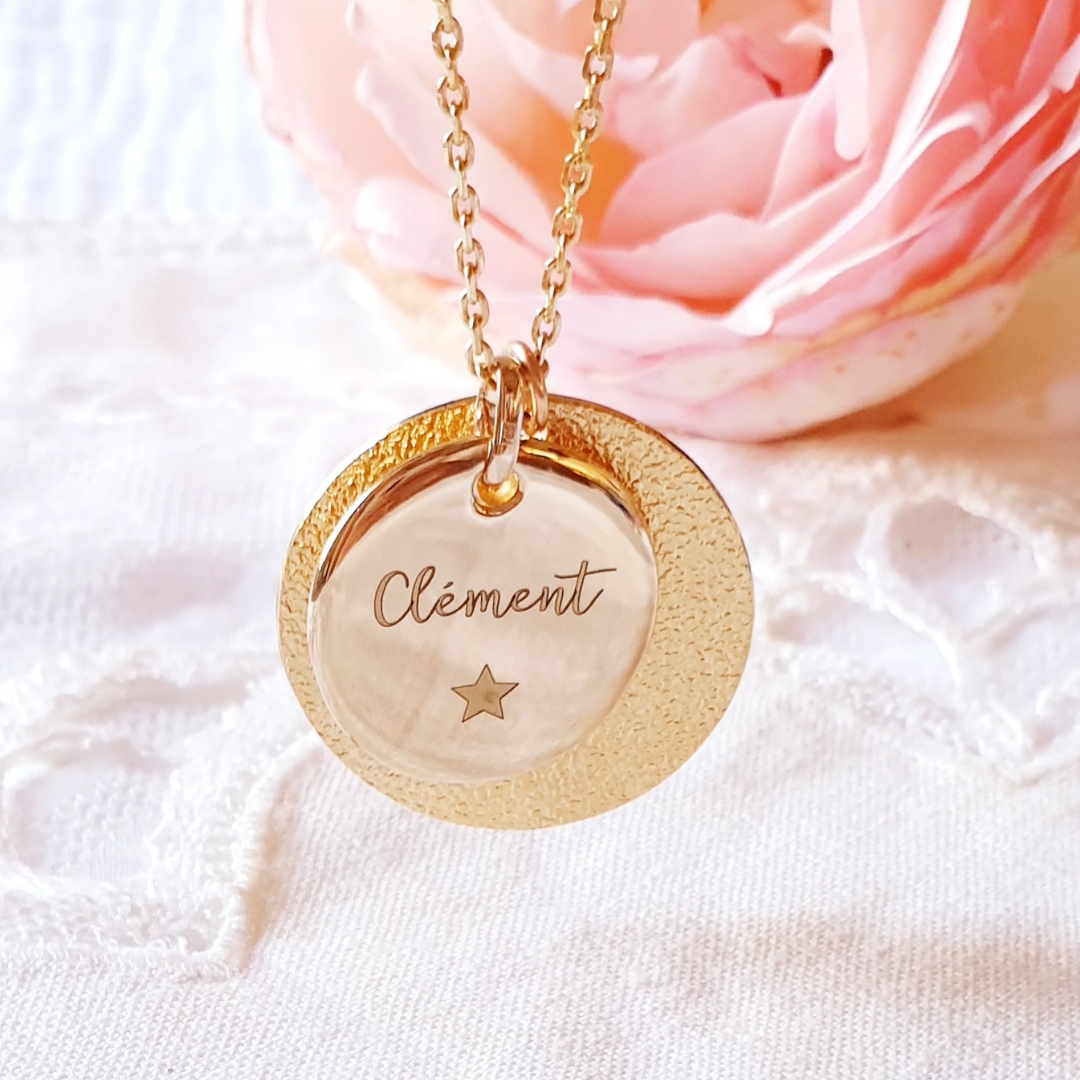 collier-prenom-plaque-or-etoile
