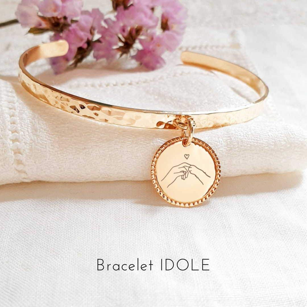 bracelet-femme-medaille-gravee