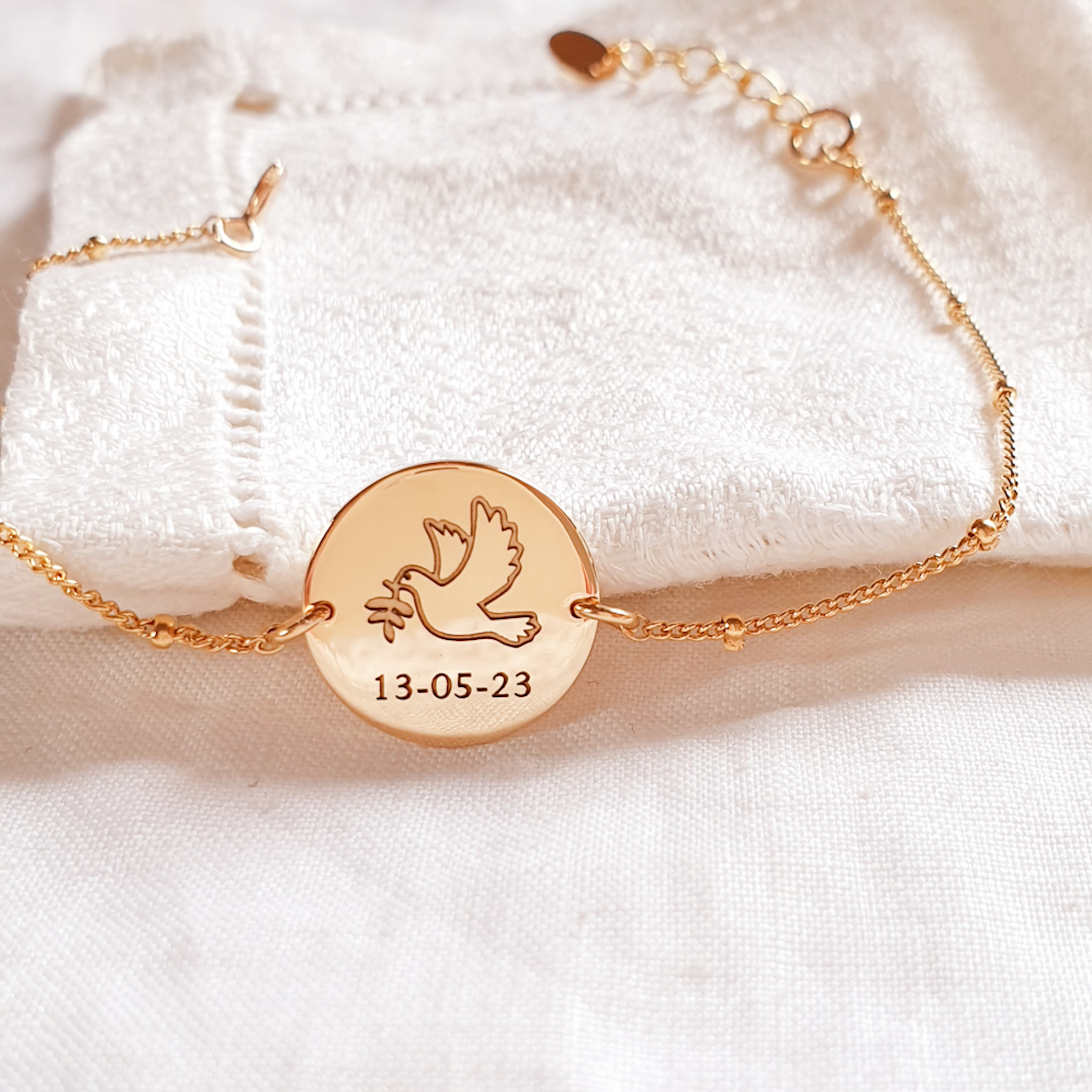 bijou-communion-colombe-et-date