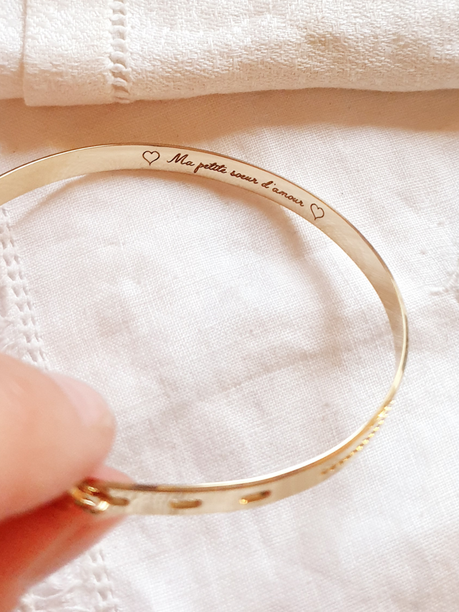 bracelet-jonc-personnalise-soeur-coeur-perlee