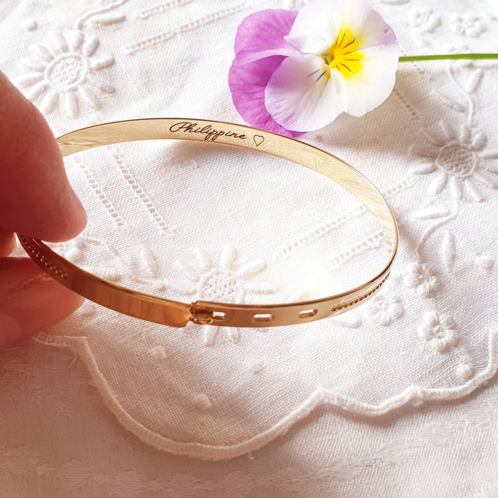 bracelet-prenom-jonc-personnalise-perle