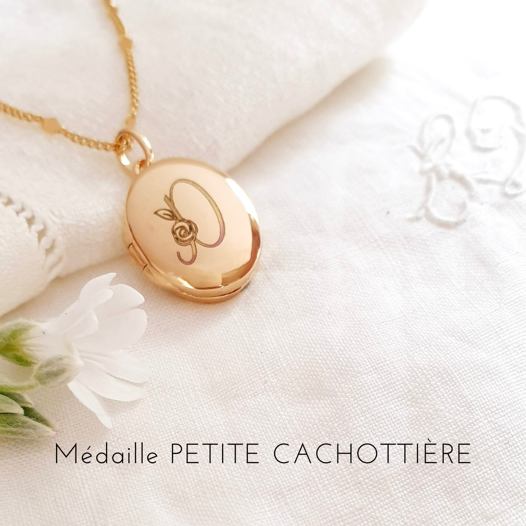 collier-femme-personnalise-initiale