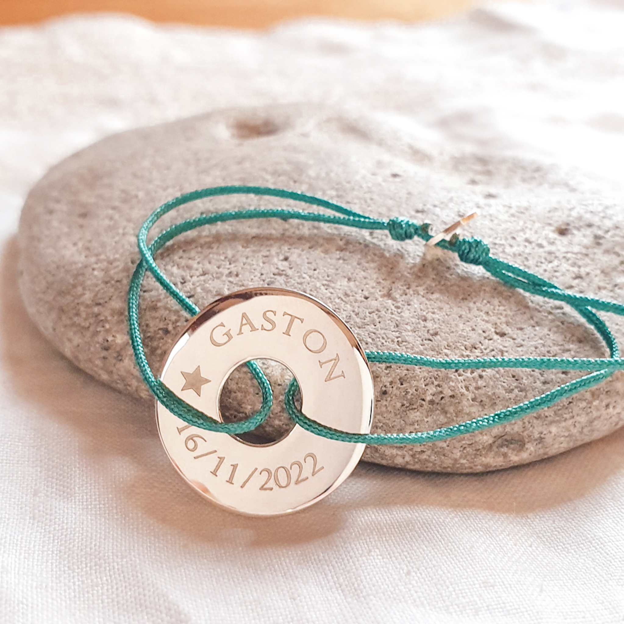 bracelet-cible-grave-prenom-naissance-etoile