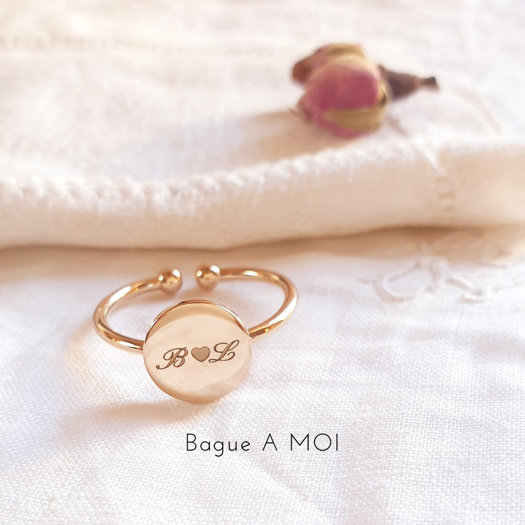 bague personnalisee initiales plaque or