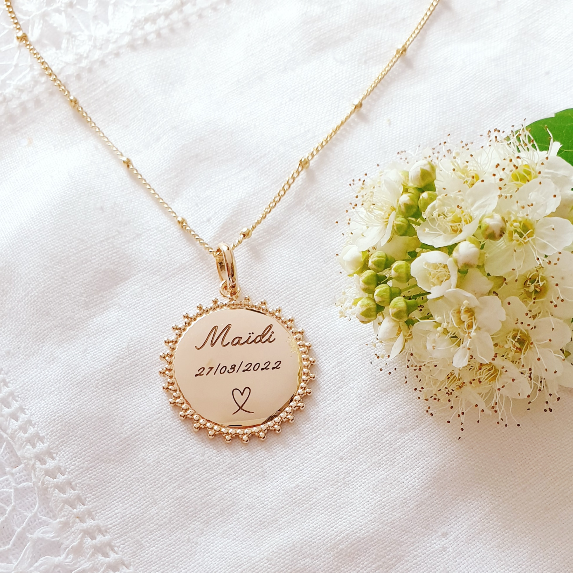 collier avec prenom date coeur cadeau pour une naissance