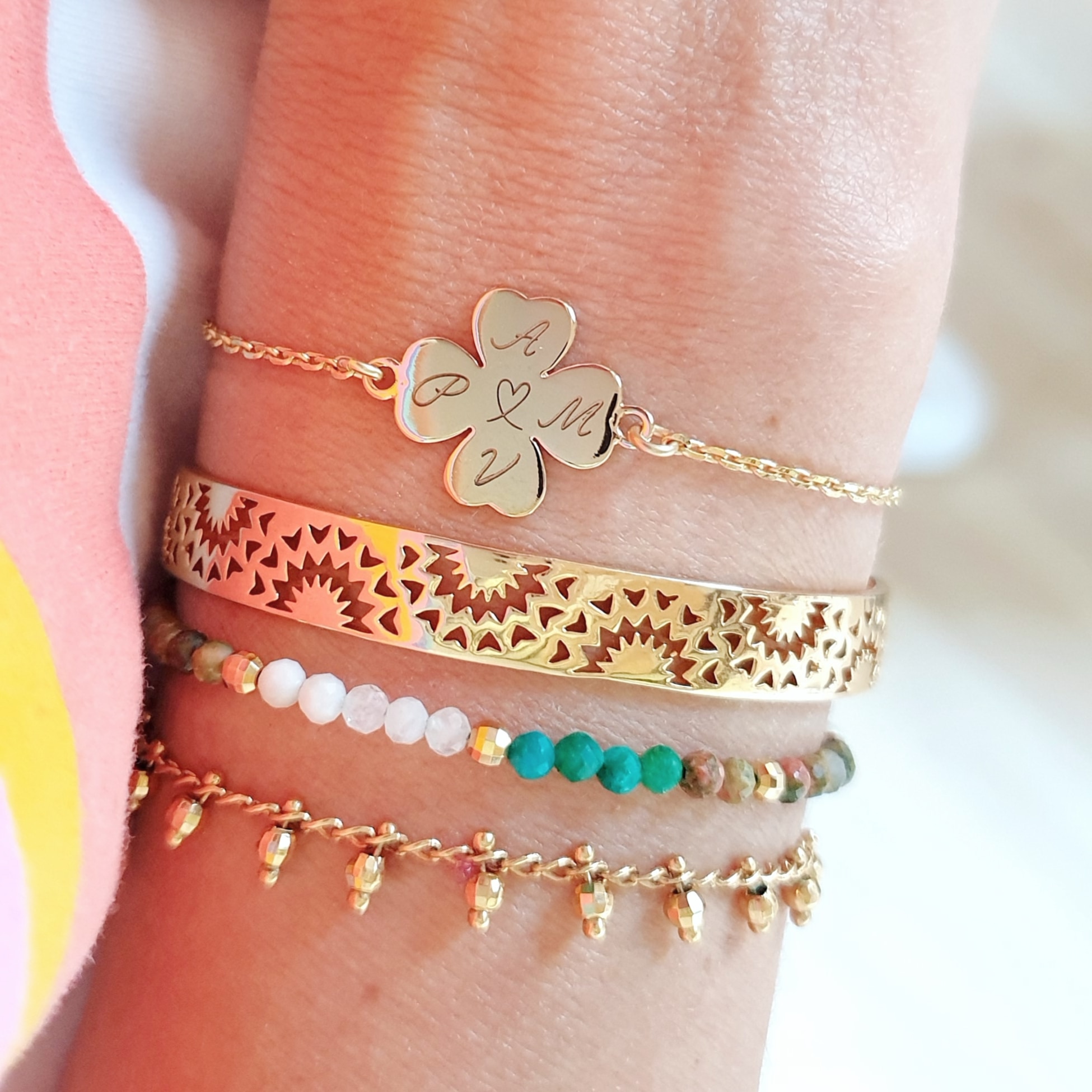 bracelet famille grave medaille trefle chance