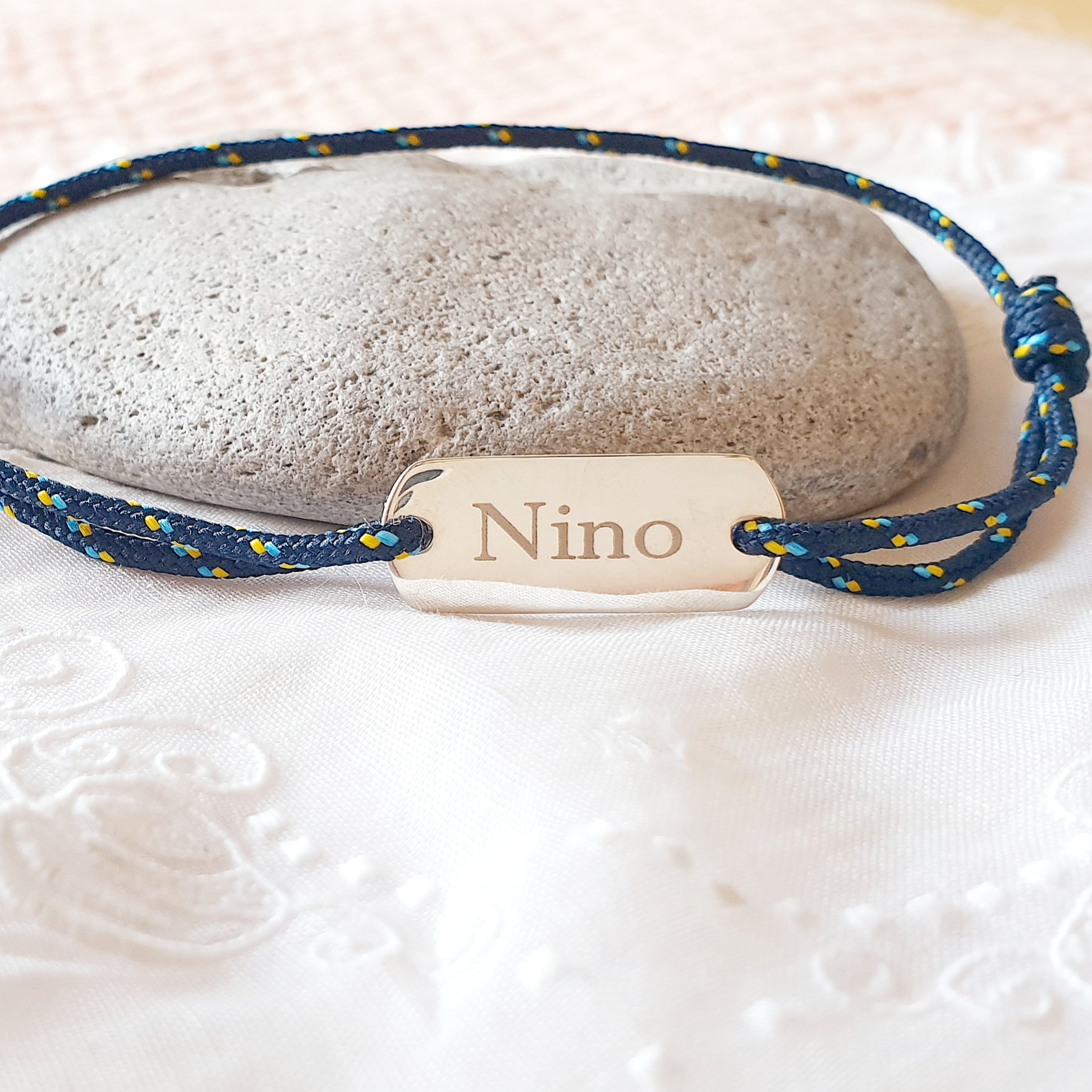 bracelet prenom plaque personnalisable cadeau religieux garcon