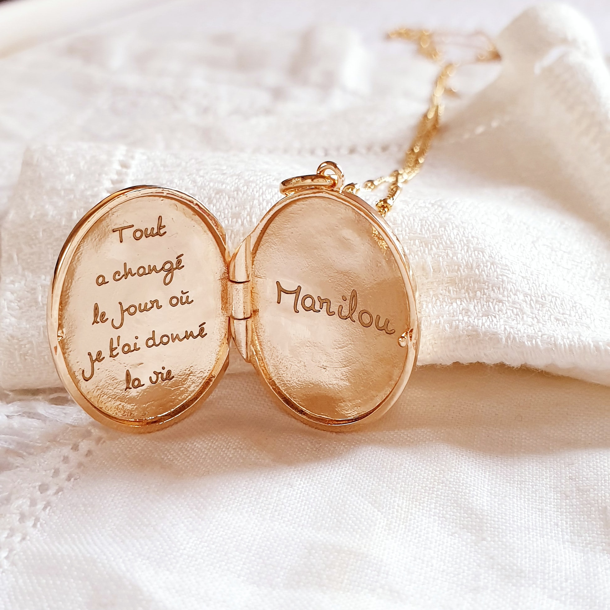 medaillon de naissance personnalise