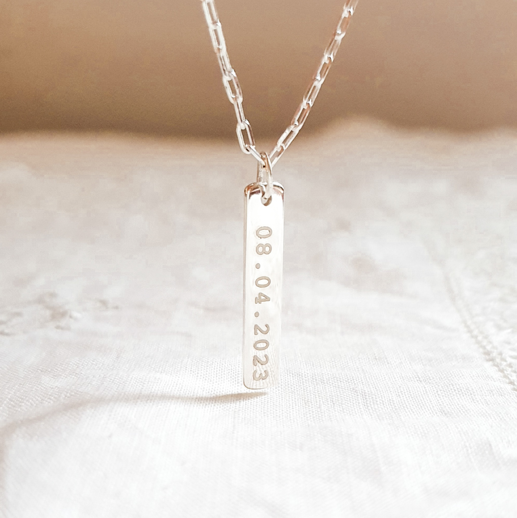 collier grave pour homme barre en argent