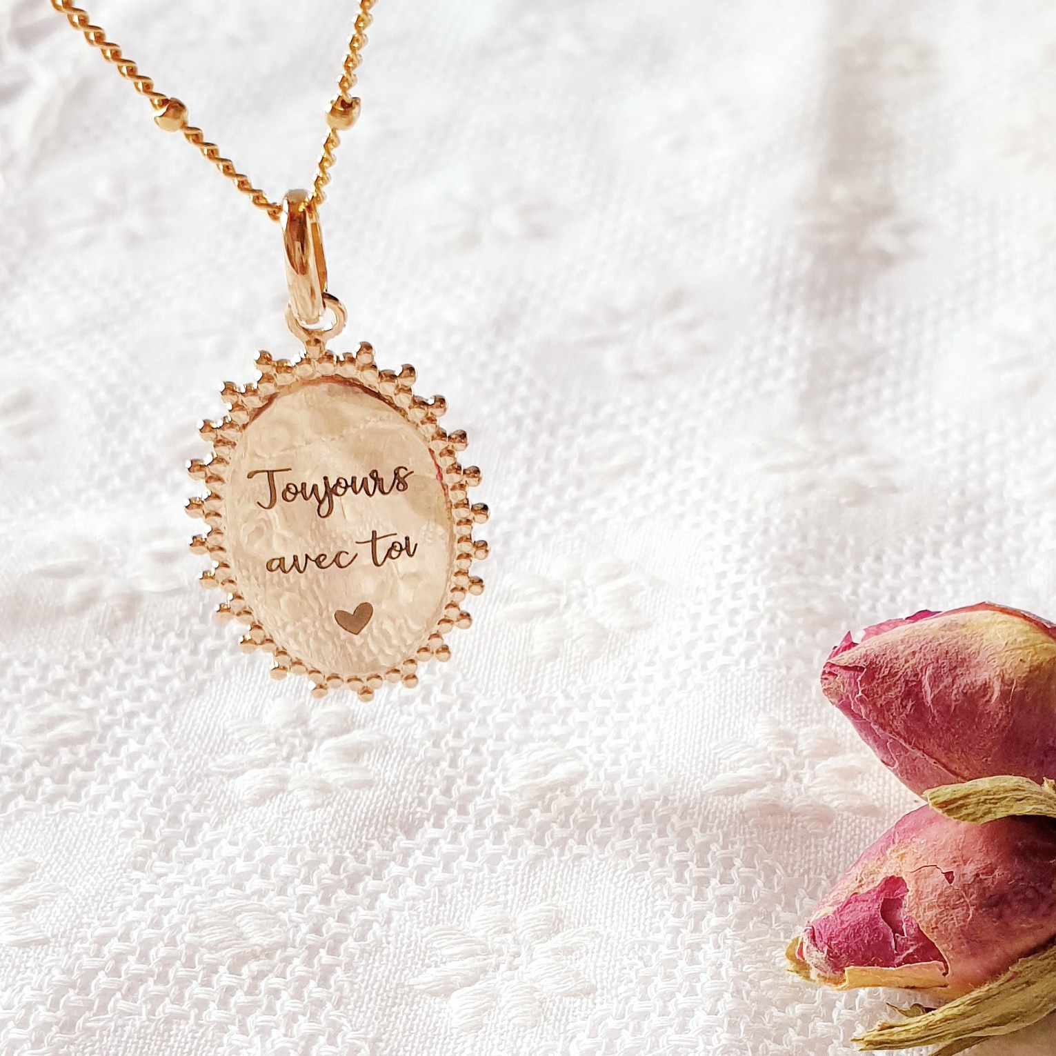 collier grave message coeur veloutee ovale
