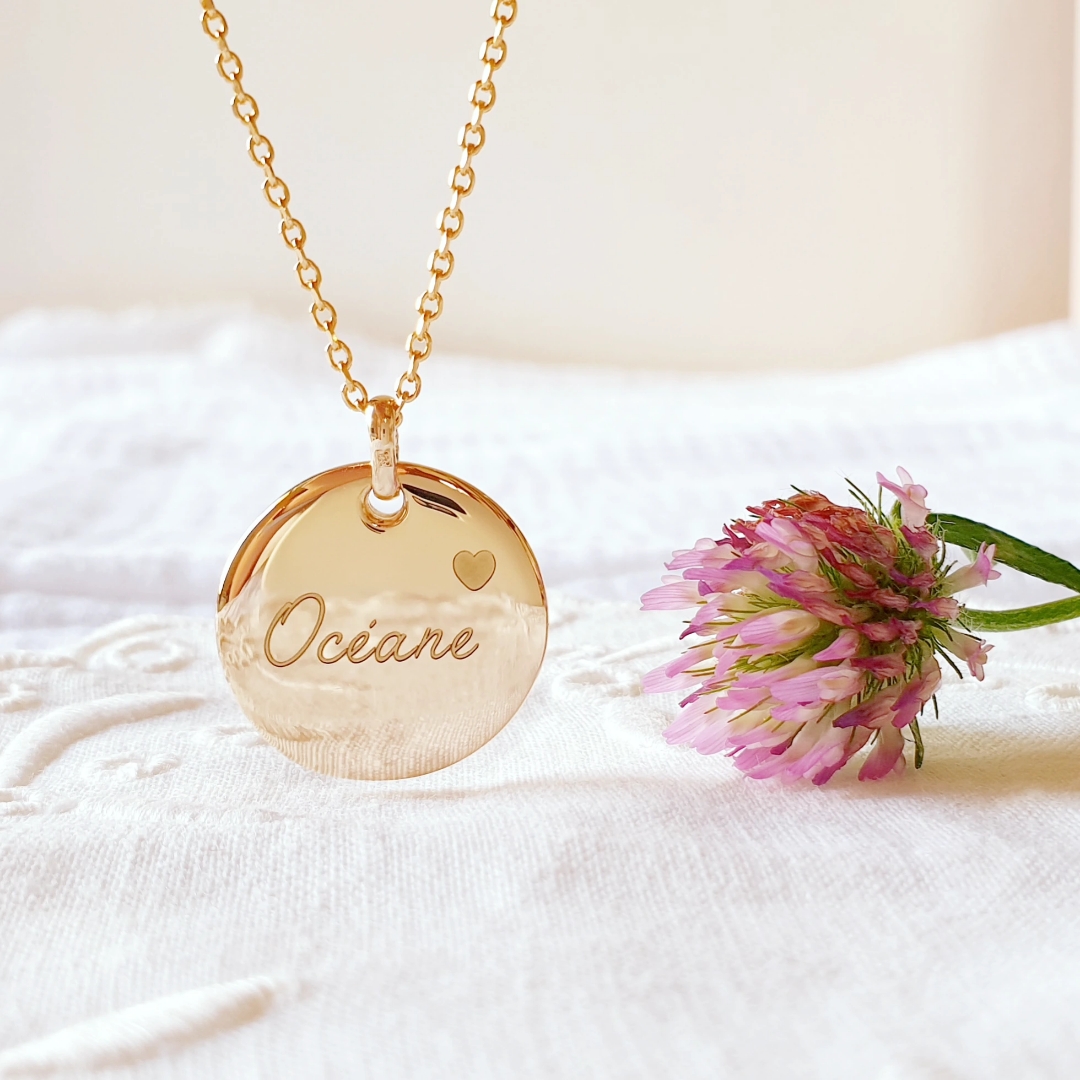 collier prenom grave