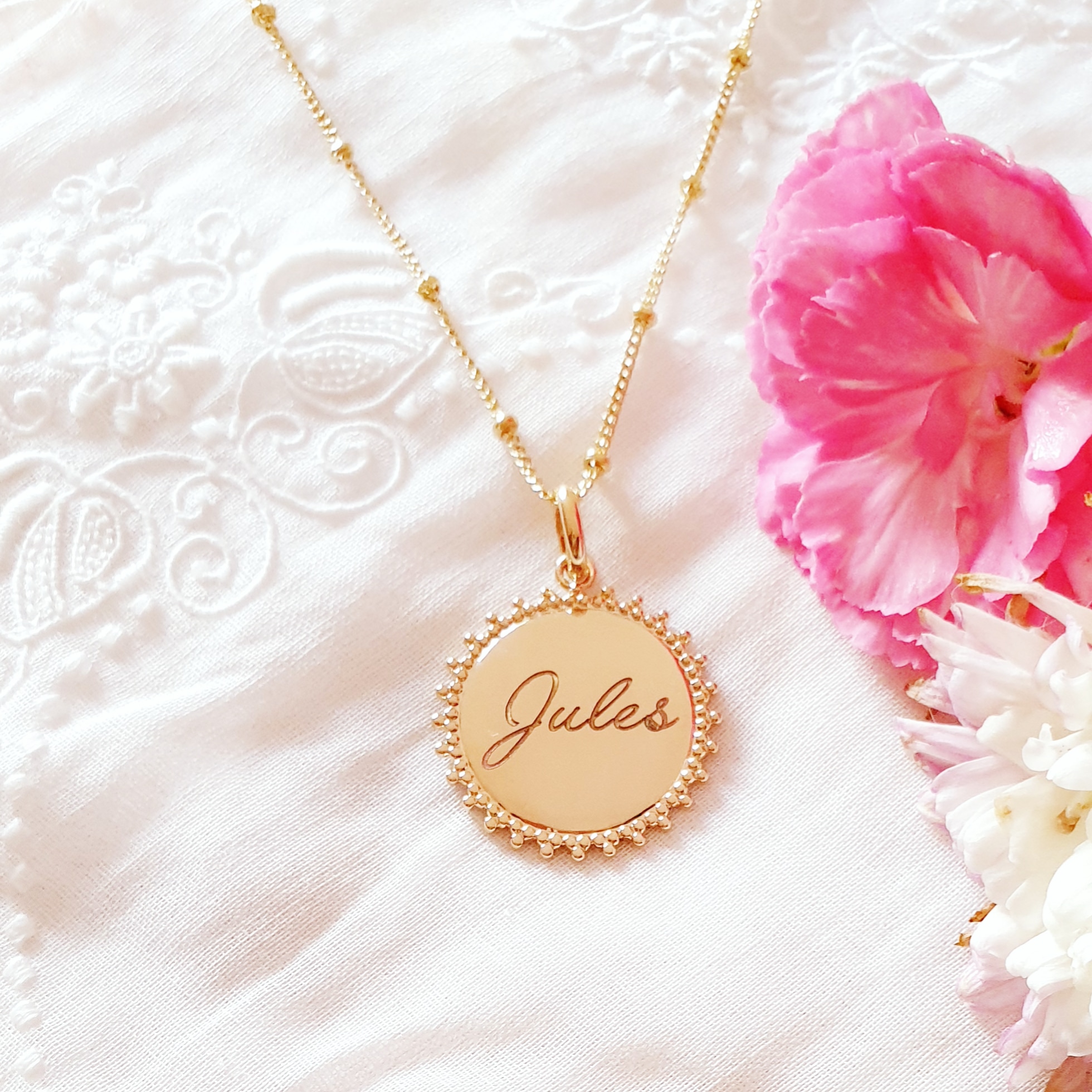 collier grave prenom pour une naissance