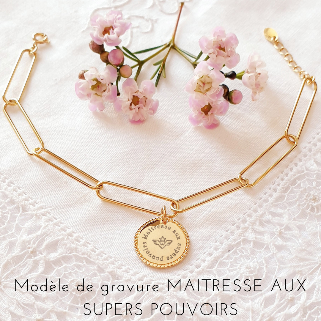 modele a graver maitresse aux supers pouvoirs dealeuse