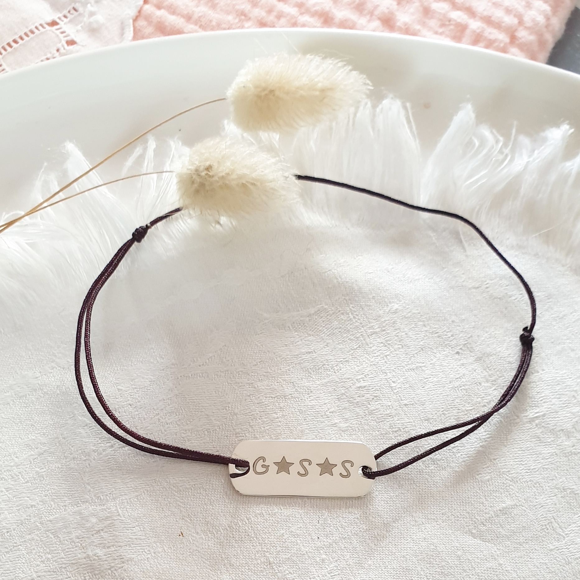 bracelet cordon homme initiales un cadeau personnalise