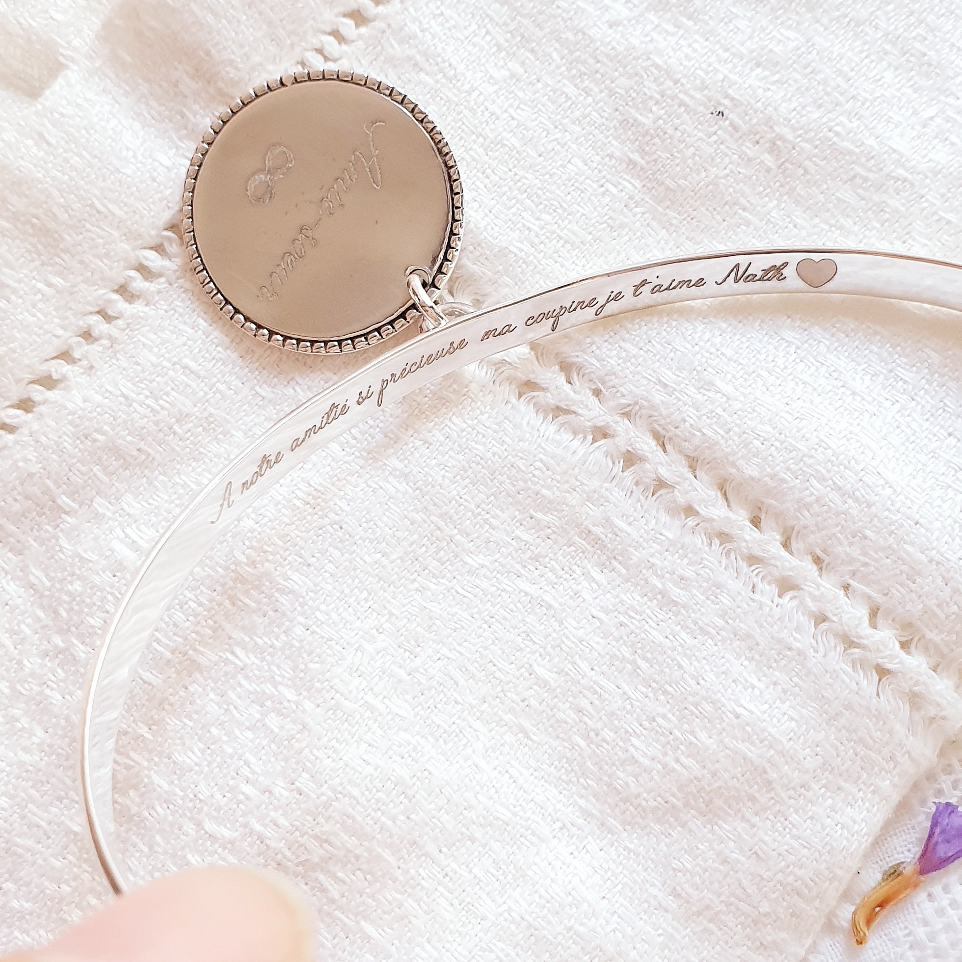 jonc avec medaille a personnaliser amitie