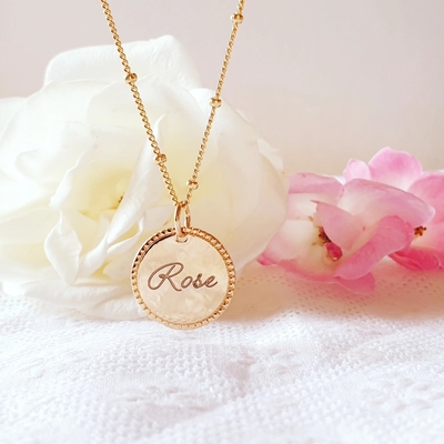 bijou personnalise prenom fille cadeau religieux