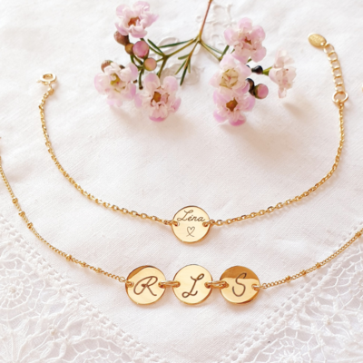 bracelet femme personnalisable petites medailles