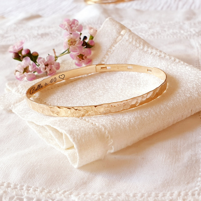 bracelet jonc ruban martele gravure interieure
