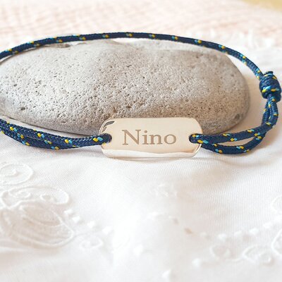 bracelet-prenom-plaque-personnalisable-cadeau-religieux-garcon