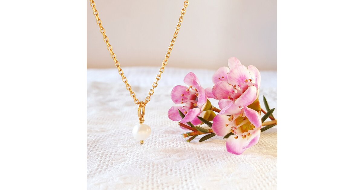 Pendentif En Nacre - Très Joli Bijou - Occasion