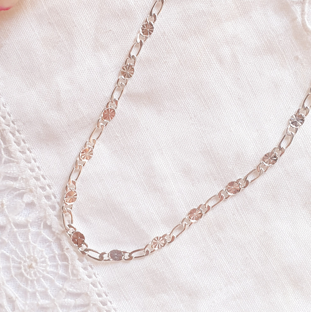 DESIGN - Collier ras de cou en plaqué argent avec maillons corde
